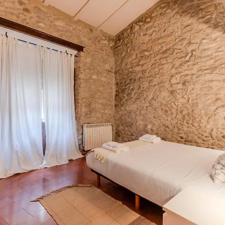 Flateli Cundaro 2 * Gerona