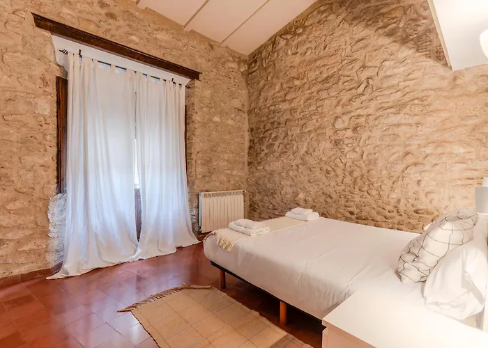 Flateli Cundaro 2 * Girona